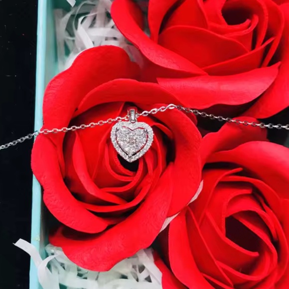 Anthropologie Silver Heart Pendant Necklace - Picture 4 of 6